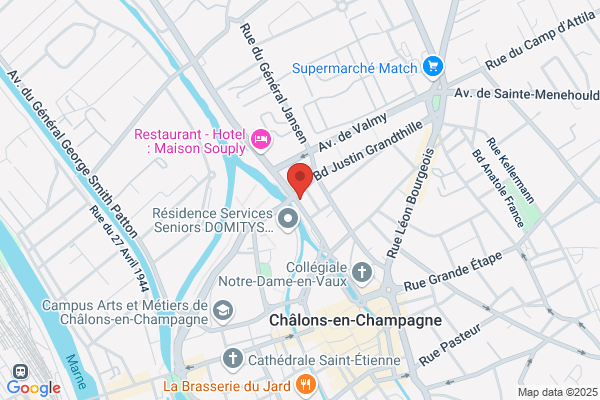 Cafe De La Place Aux Chevaux
