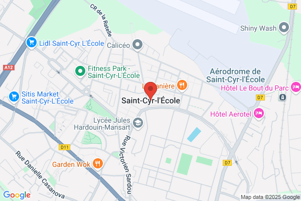 A L Ecole De Saint Cyr