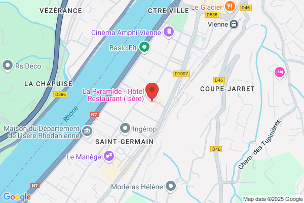 Aux Trois Pyramides