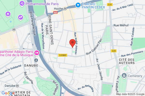 Cafe Le Village