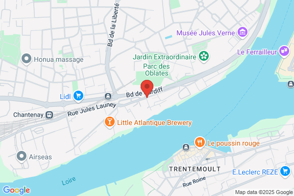 Cafe Le Bougainville