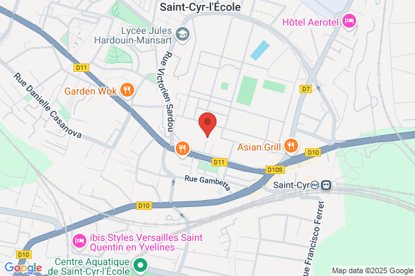 A L Ecole De Saint Cyr